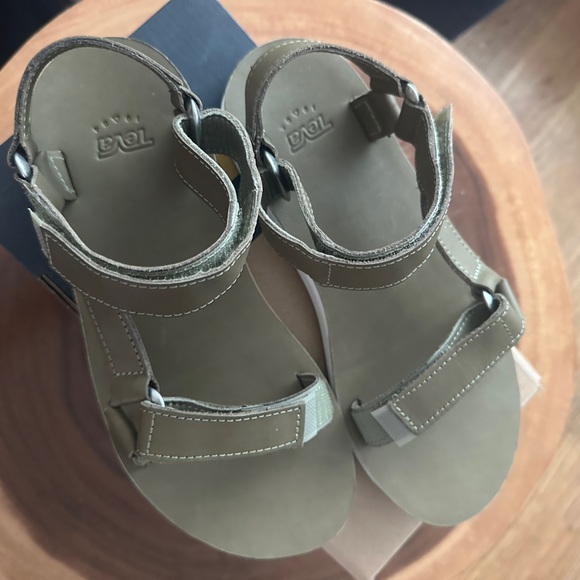 🌈 🚶‍♂️ Teva Original Universal Sandal - NIB  ⛰️ 🏖️ - Picture 2 of 6